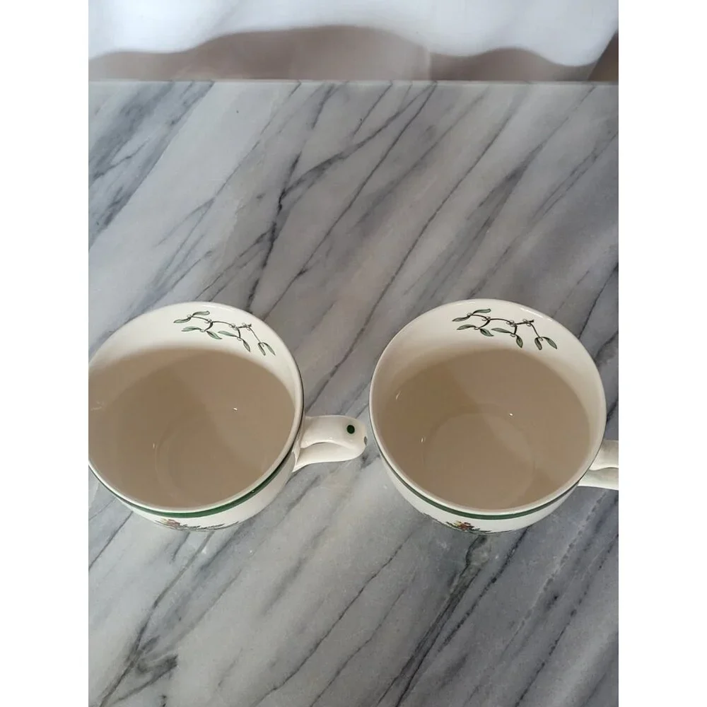 SPODE Christmas‎ Tree Santa Coffee Tea Cups 6oz Set of 2 England VTG